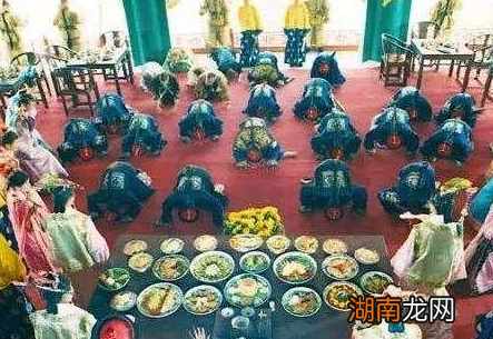 说说古代皇帝请大臣吃饭的流程 大臣一般都会吃到什么