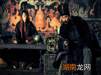 曹操年轻时经历了什么，他的性格为何会变得那么复杂？