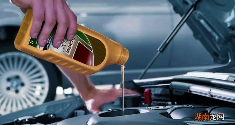 自动挡汽车需要换哪些油