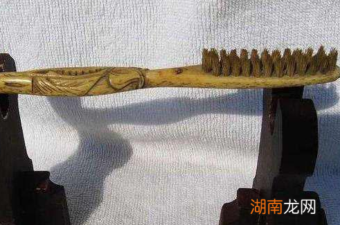 在没有牙刷牙膏的古代 古人口腔问题为何如此之好