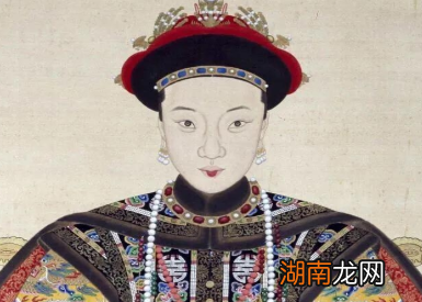 咸丰帝还在世时,为什么慈禧一直斗不过慈安?