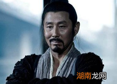 为什么平民出身的朱元璋和刘邦,晚年时期都喜欢杀功臣?