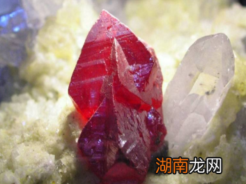 秦始皇陵中那么多水银是从来哪来的?当时是如何提炼水银的?