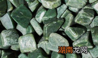 翡翠原石怎么买，翡翠原石从哪里买