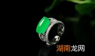 翡翠戒指怎么鉴别，翡翠戒指鉴别真假