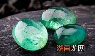 假的冰种翡翠怎么鉴别 怎样鉴别冰种翡翠的真假