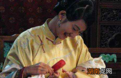 古代大户人家为何要请奶娘？她们除了喂奶还能干什么？