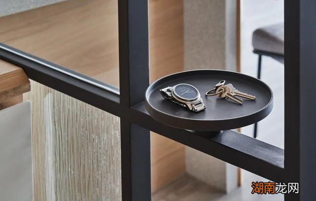 发现95后美女的家，100㎡新家装修成简约工业风，低调奢华有内涵