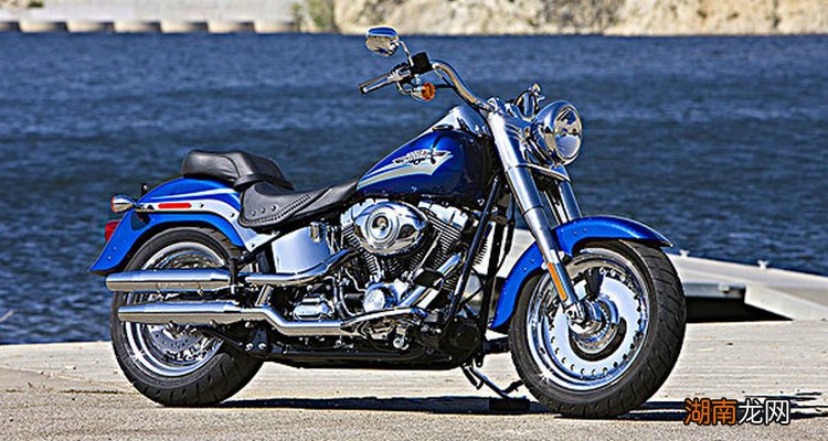 摩托车跑快了一顿一顿的咋回事