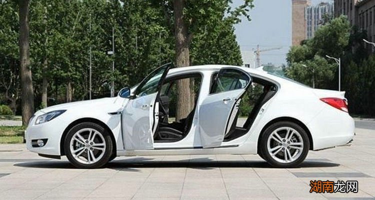 车上有味道怎样去除