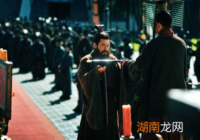 张绣对于曹操而言有杀子之仇,为何还能得到重用?