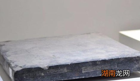 古代皇宫的砖头叫做金砖 这金砖是用金子做的吗