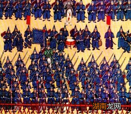 明朝时期已经出现火器了 清朝作战为何还用冷兵器