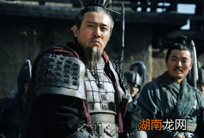 黄权为什么会从刘备处投降到曹魏一方？与刘备有什么关系？