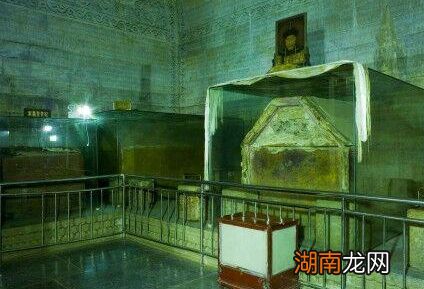 乾隆陵墓中的金丝楠木是怎么来的 所谓盗取朱棣陵墓是不是真的