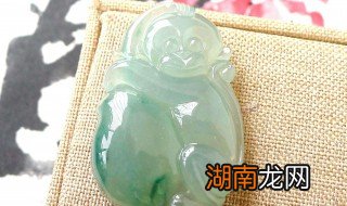 翡翠猴子桃什么寓意 翡翠桃子的寓意