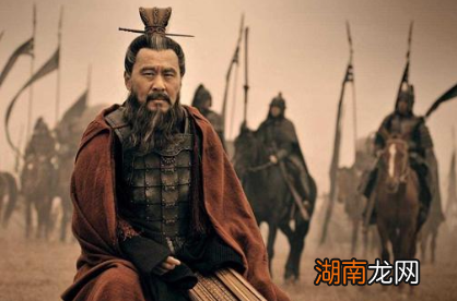 曹操活捉吕布后为什么不留为己用而是杀了他?吕布为何入不了曹操的眼?