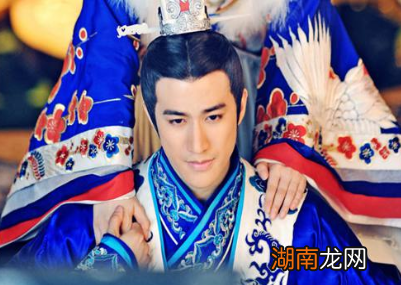 武则天为什么能得到李治的喜爱,而得不到李世民的喜爱呢?