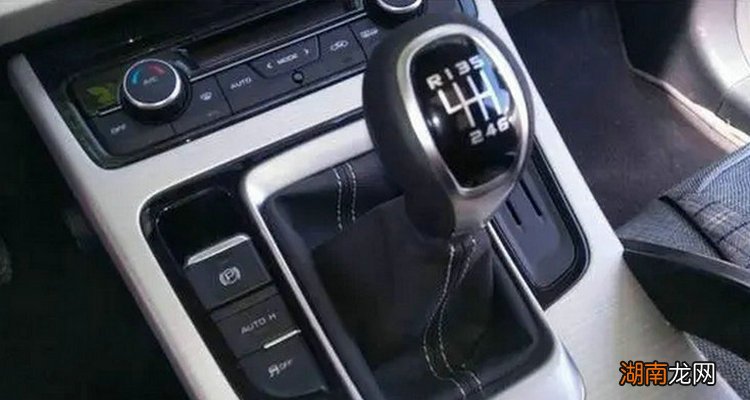 手动挡车停车正确顺序