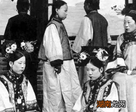 清朝选秀到底是什么样的 所留下的照片为什么都那么丑
