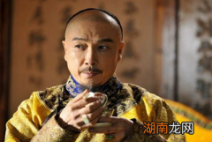 康熙是清朝皇帝，为何多次来到朱元璋的陵墓前祭拜？