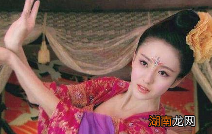 古代青楼女子腰间为什么要系一条红绳 这东西有什么含义吗