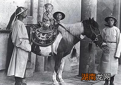 光绪和慈禧之间的关系是什么样的 慈禧连死前为何都要带走他