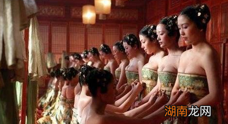 古代皇帝翻牌子就是为了找女人吗 皇帝为什么不能翻两个以上的牌子