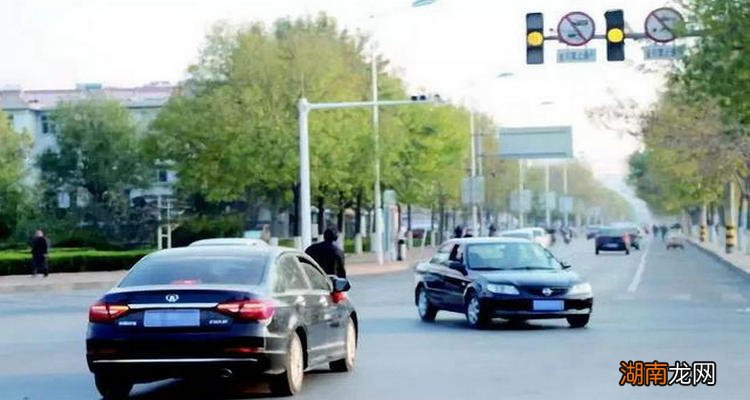 闯红灯后怎么处理违章