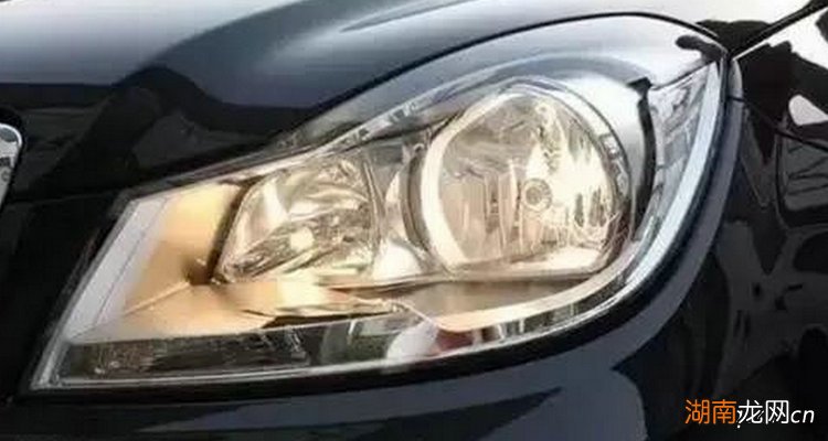 塑料灯罩变黄怎么让它变白