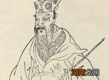 伍子胥与楚国的关系如何？他后来为吴国做了什么？