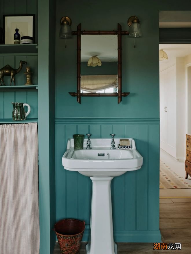 装修 灵感 | 用了8种色彩依然高级，这样的古典氛围我慕了！