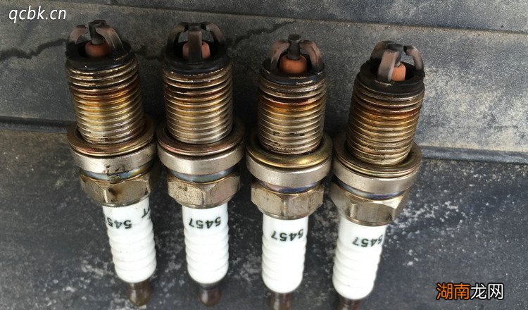 火花塞是干什么用的