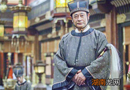 王承恩的品德如何？他只是个宦官，为什么能葬在皇陵？