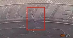 汽车轮胎侧面破了怎么办