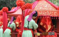 古代百姓穷困潦倒连饭都吃不饱 古人又是如何传宗接代的