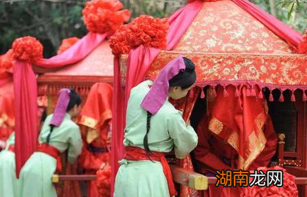 古代百姓穷困潦倒连饭都吃不饱 古人又是如何传宗接代的