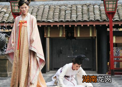 李裹儿对权利有多痴迷？她平时的生活是怎样的？