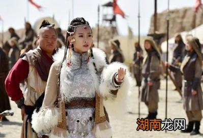 阿剌海别吉对于成吉思汗纵横大漠有着怎样的帮助？