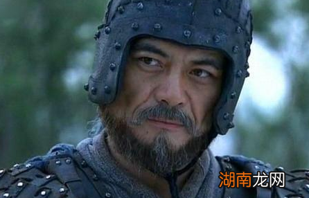 为何刘备要不让张飞镇守汉中呢？选魏延有哪些优势？