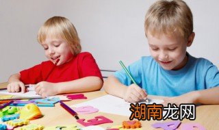在游戏中孩子不合群怎么办 宝宝去幼儿园不合群,不做游戏怎么办