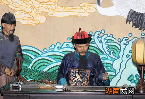 清朝官服为何都统一是青蓝色 这里边有什么讲究吗