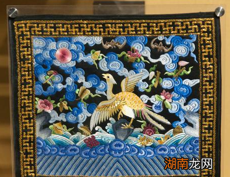 清朝官服为何都统一是青蓝色 这里边有什么讲究吗