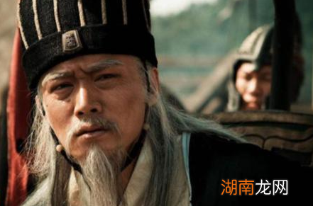 司马懿是司马徽的侄子,为何水镜先生却给刘备推荐诸葛亮呢？