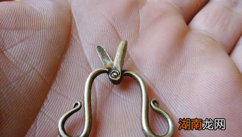 古代没有指甲刀，古人怎么剪指甲呢？