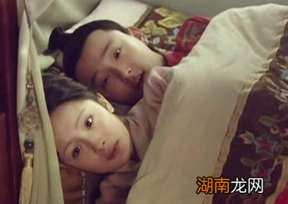 古代通房丫头是做什么的 夫妻睡觉时她们为何要等在一旁