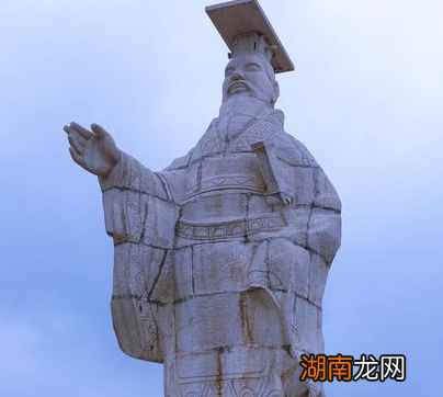 秦始皇死后六国贵族就开始造反 秦始皇当初为何不对他们下手