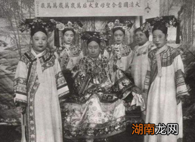 珍妃井的井口那么小 珍妃一个大人是如何推进去的