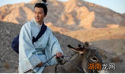 唐诗说西域有一个热海，这到底是哪个地方？