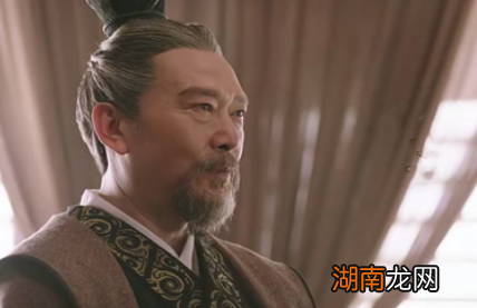 李严也是托孤大臣，为何总是和诸葛亮过不去呢？